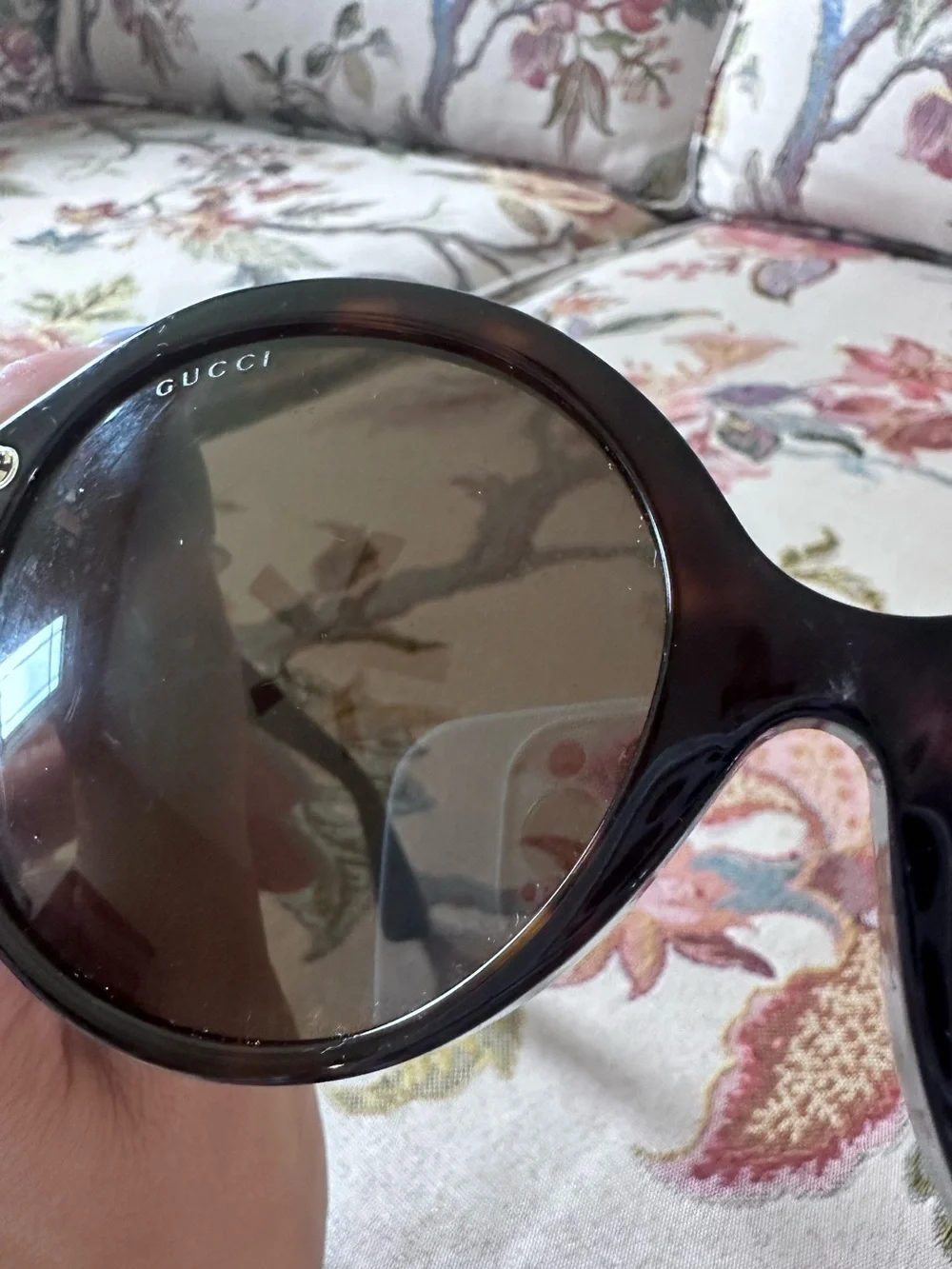 Authentic Gucci Round Frame Dark Brown Tortoise Women's Sunglasses - Classic UV